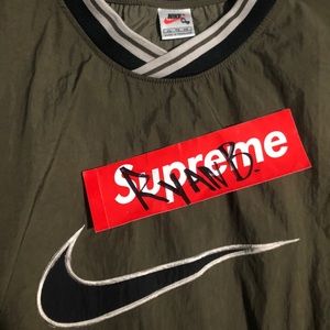 Nike windbreaker pull over vintage great cond